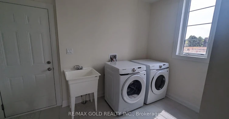 9 Sugar Pearl Road, Brampton, ON, L6Z 0K5 - 9
