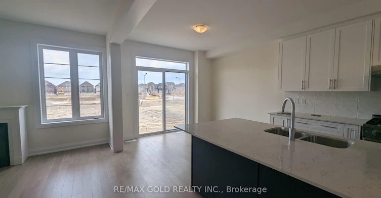 9 Sugar Pearl Road, Brampton, ON, L6Z 0K5 - 4