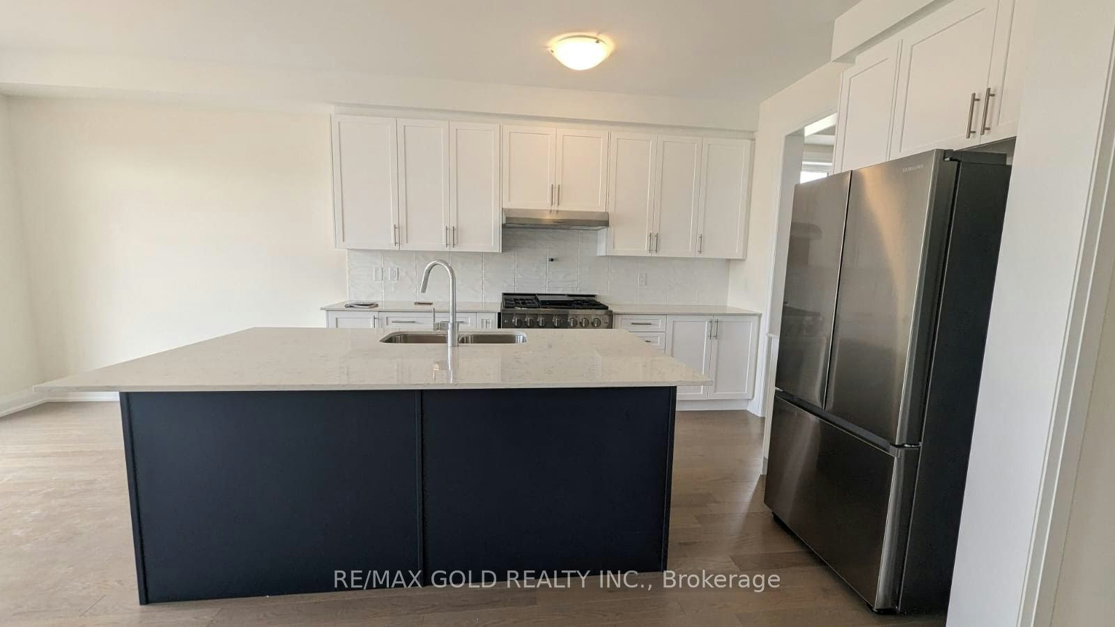 9 Sugar Pearl Road, Brampton, ON, L6Z 0K5 - 2
