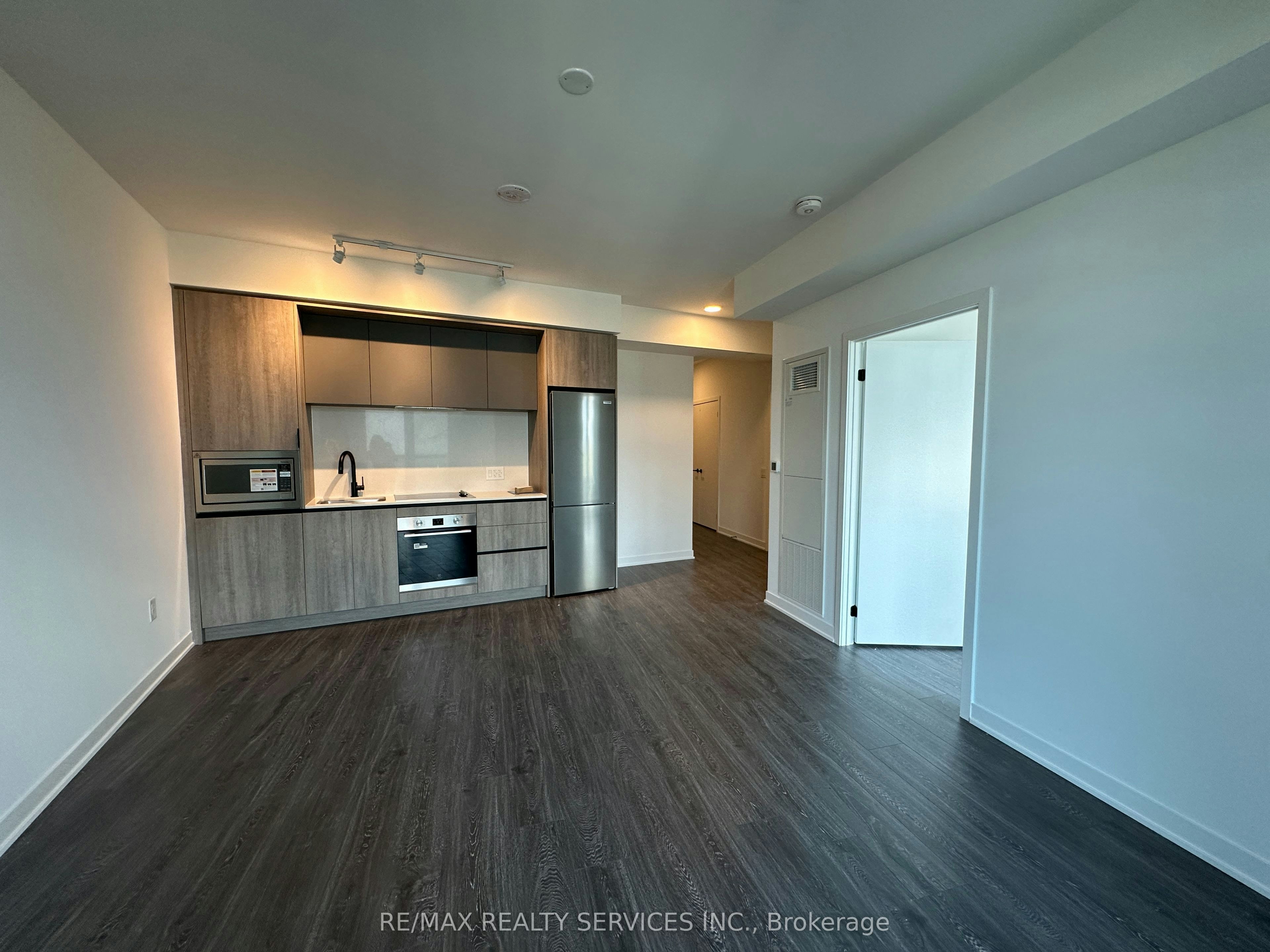 1913-2495 Eglinton Avenue W, Mississauga, ON, L5M 2V8