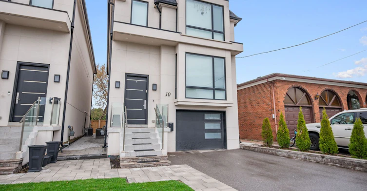Lower-10 Katherine Road, Toronto, ON, M3K 1H9 - 3