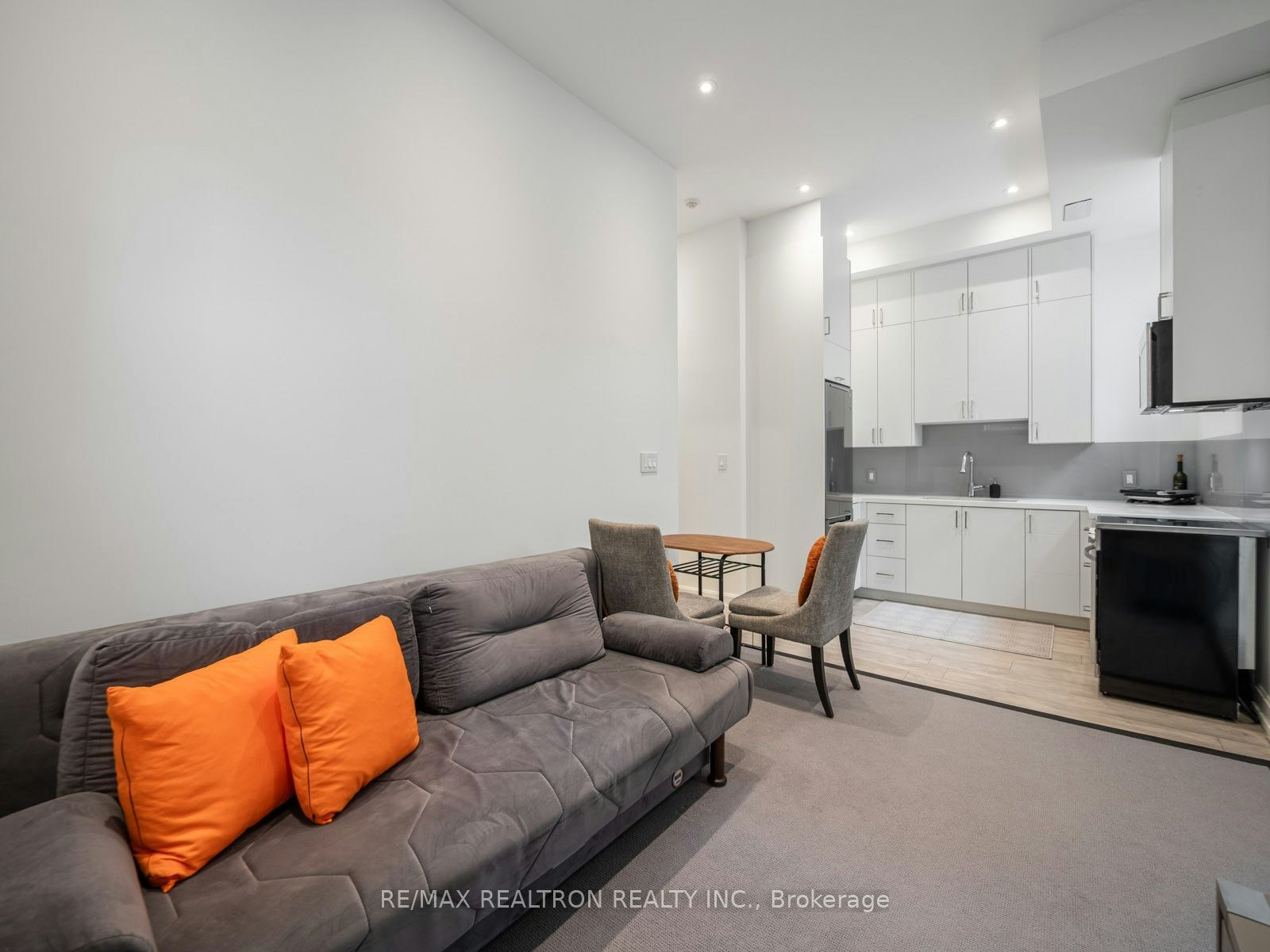 Lower-10 Katherine Road, Toronto, ON, M3K 1H9 - 17