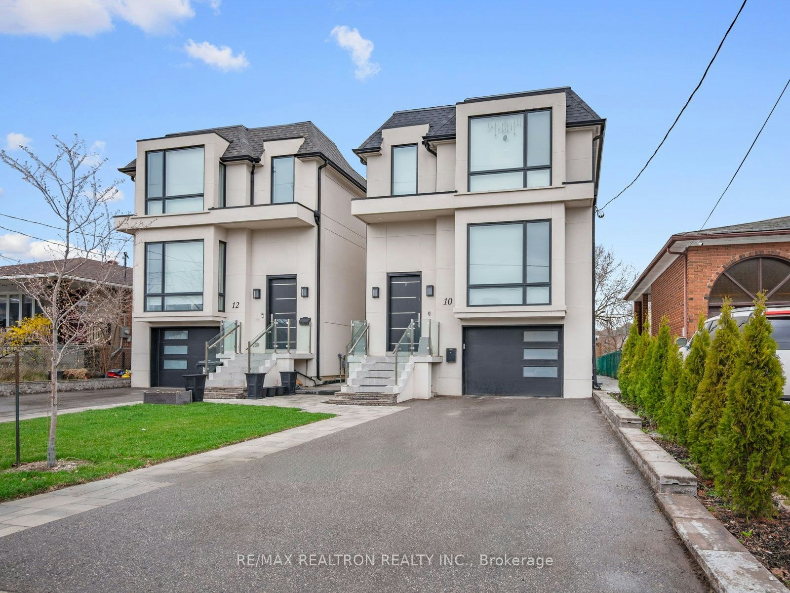 Lower-10 Katherine Road, Toronto, ON, M3K 1H9