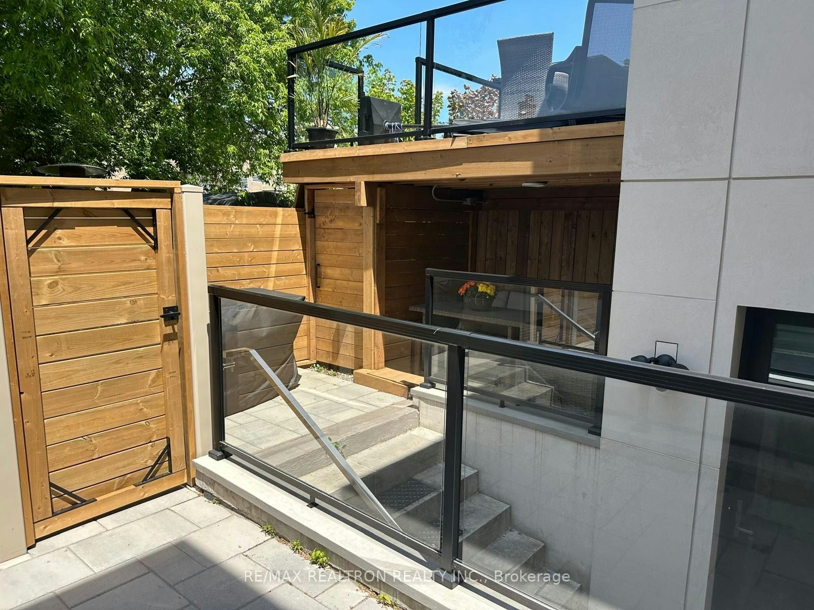 Lower-10 Katherine Road, Toronto, ON, M3K 1H9 - 37