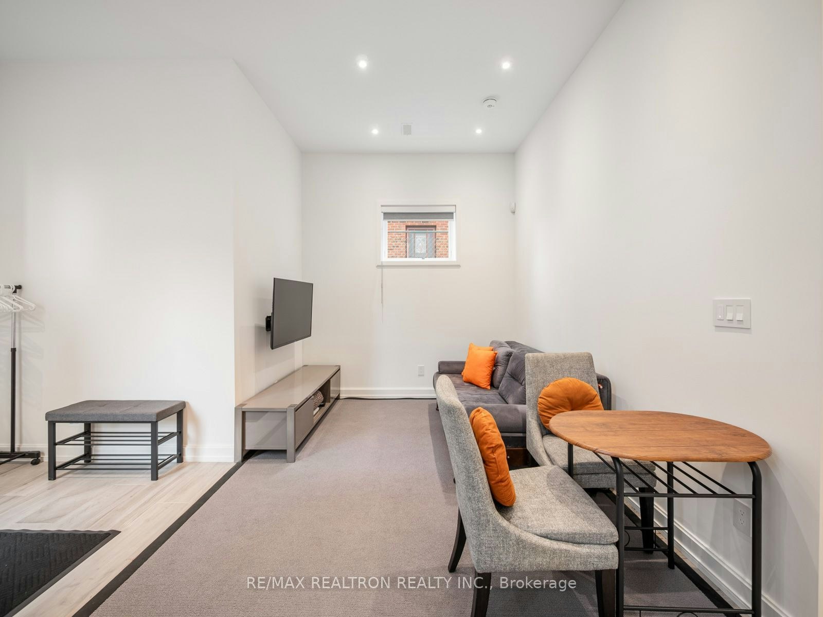 Lower-10 Katherine Road, Toronto, ON, M3K 1H9 - 13