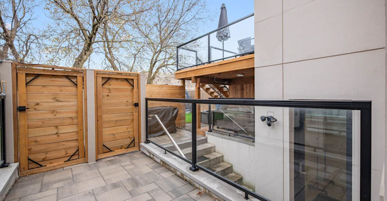 Lower-10 Katherine Road, Toronto, ON, M3K 1H9 - 6