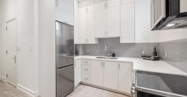 Lower-10 Katherine Road, Toronto, ON, M3K 1H9 - 22