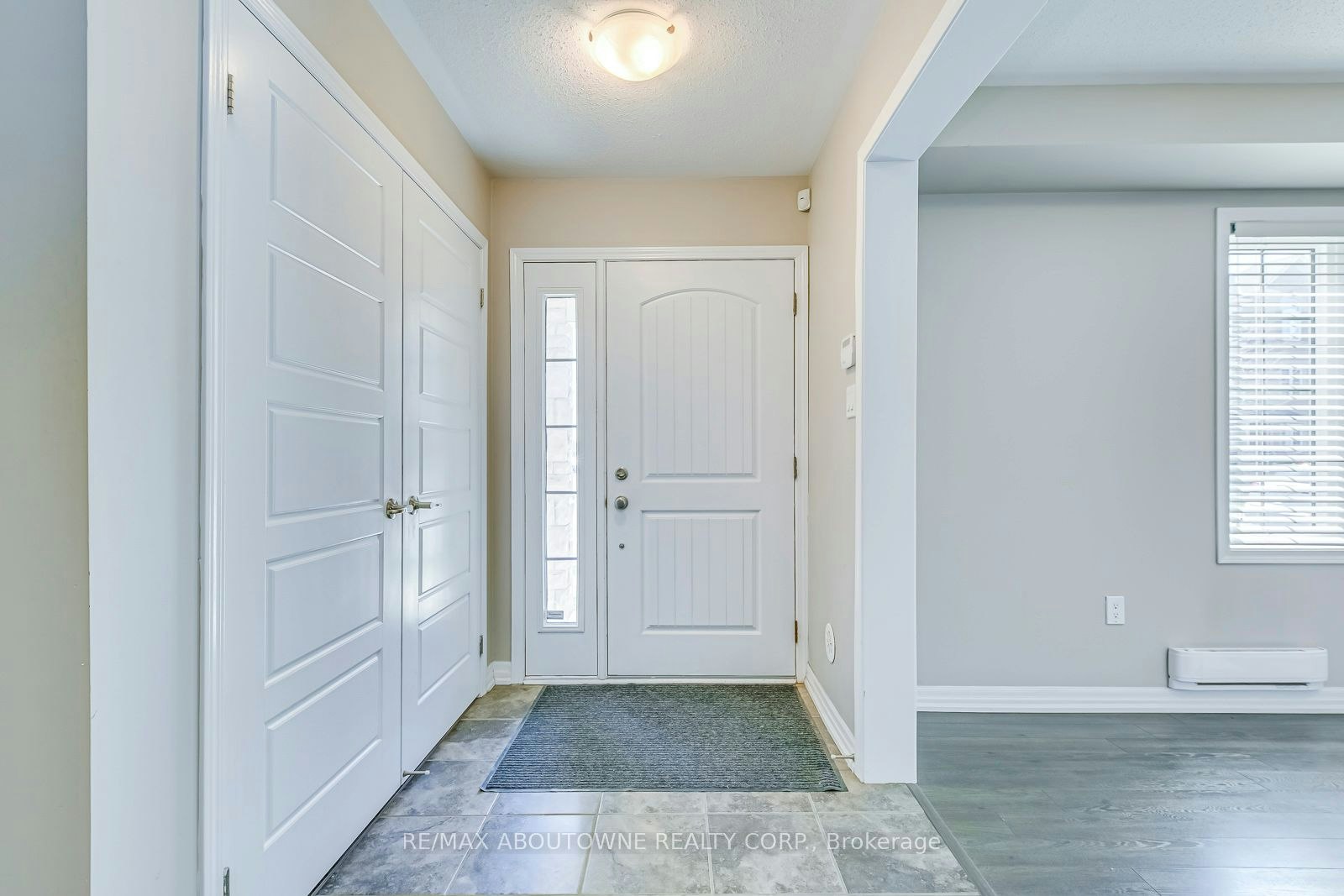 212 Ellen Davidson Drive, Oakville, ON, L6M 0V1 - 3