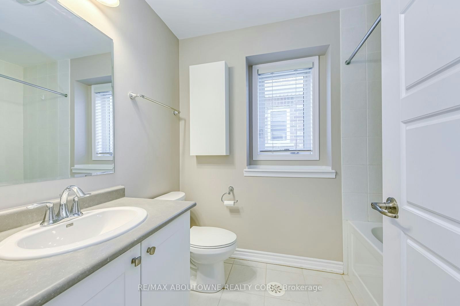 212 Ellen Davidson Drive, Oakville, ON, L6M 0V1 - 36