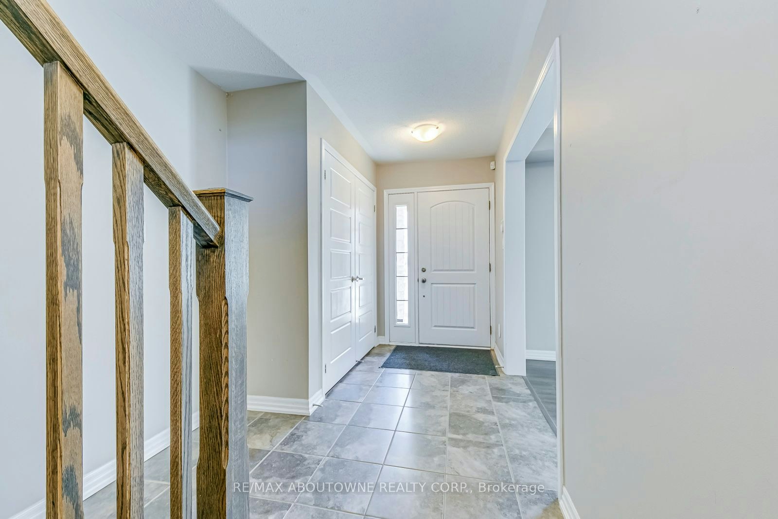 212 Ellen Davidson Drive, Oakville, ON, L6M 0V1 - 4