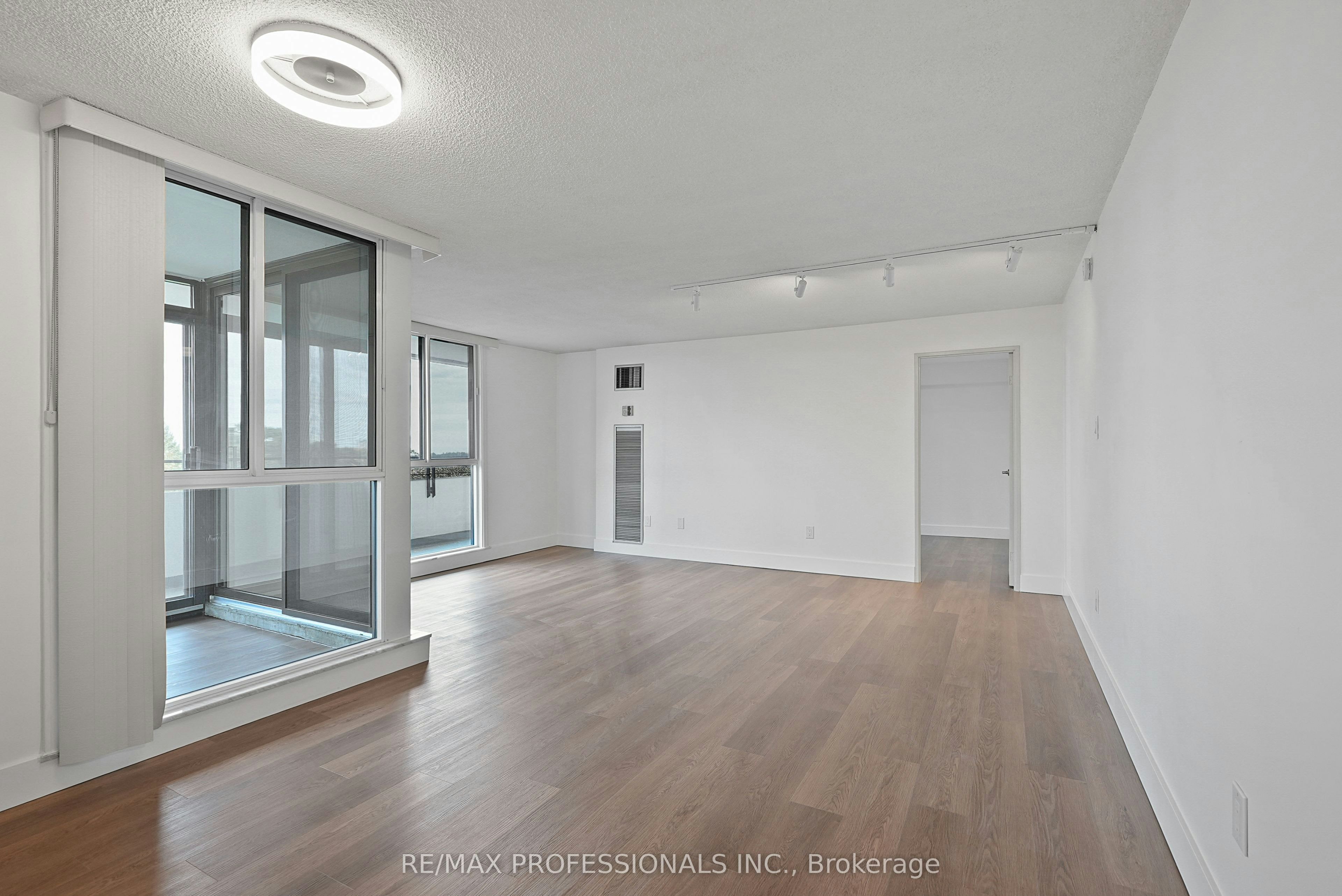 510-1320 Mississauga Valley Boulevard, Mississauga, ON, L5A 3S9 - 5