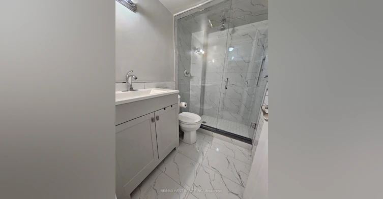 Lower-77 Murrie Street, Toronto, ON, M8V 1X6 - 4