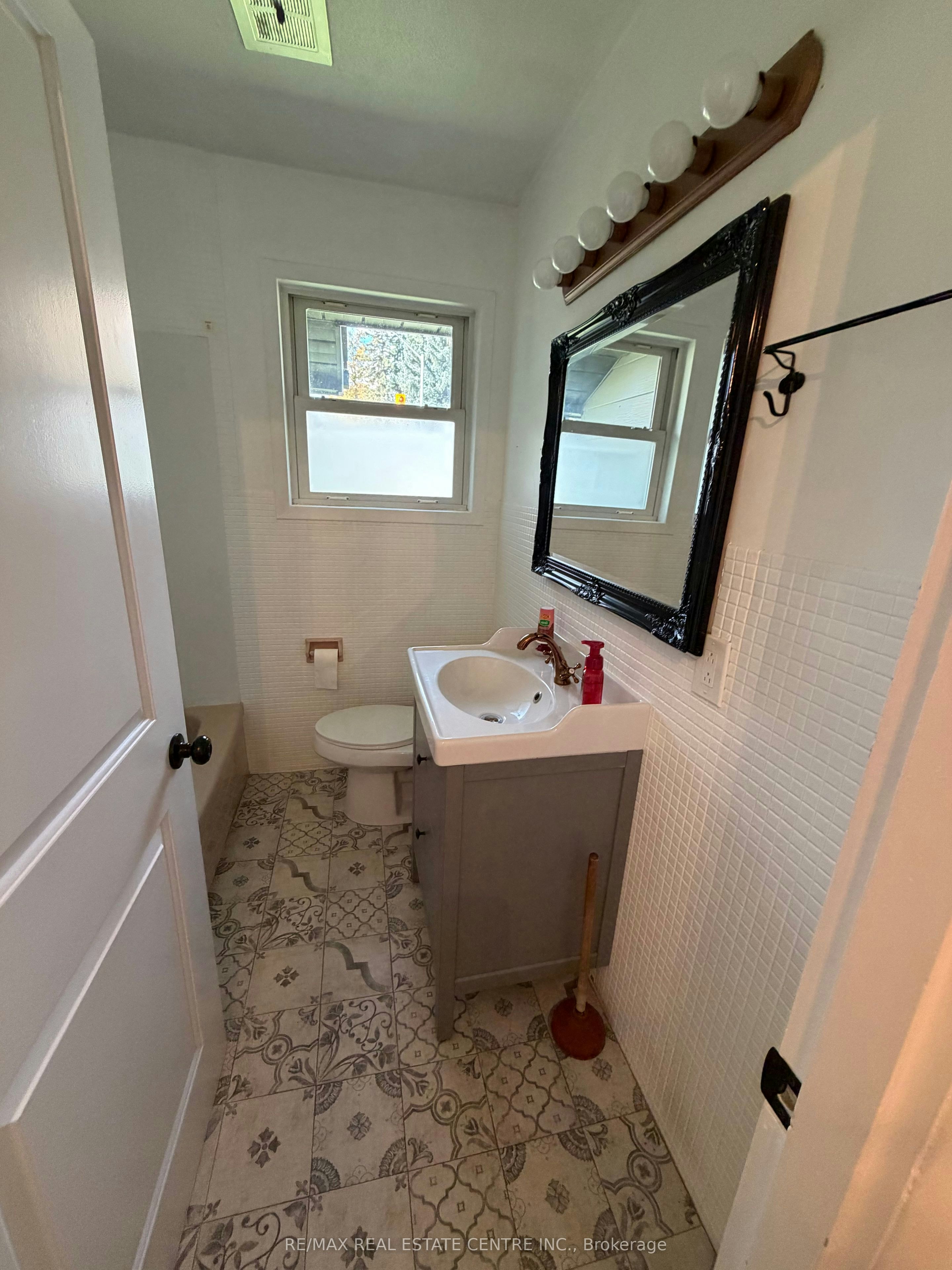 43a First Street E, Orangeville, ON, L9W 2E3 - 12