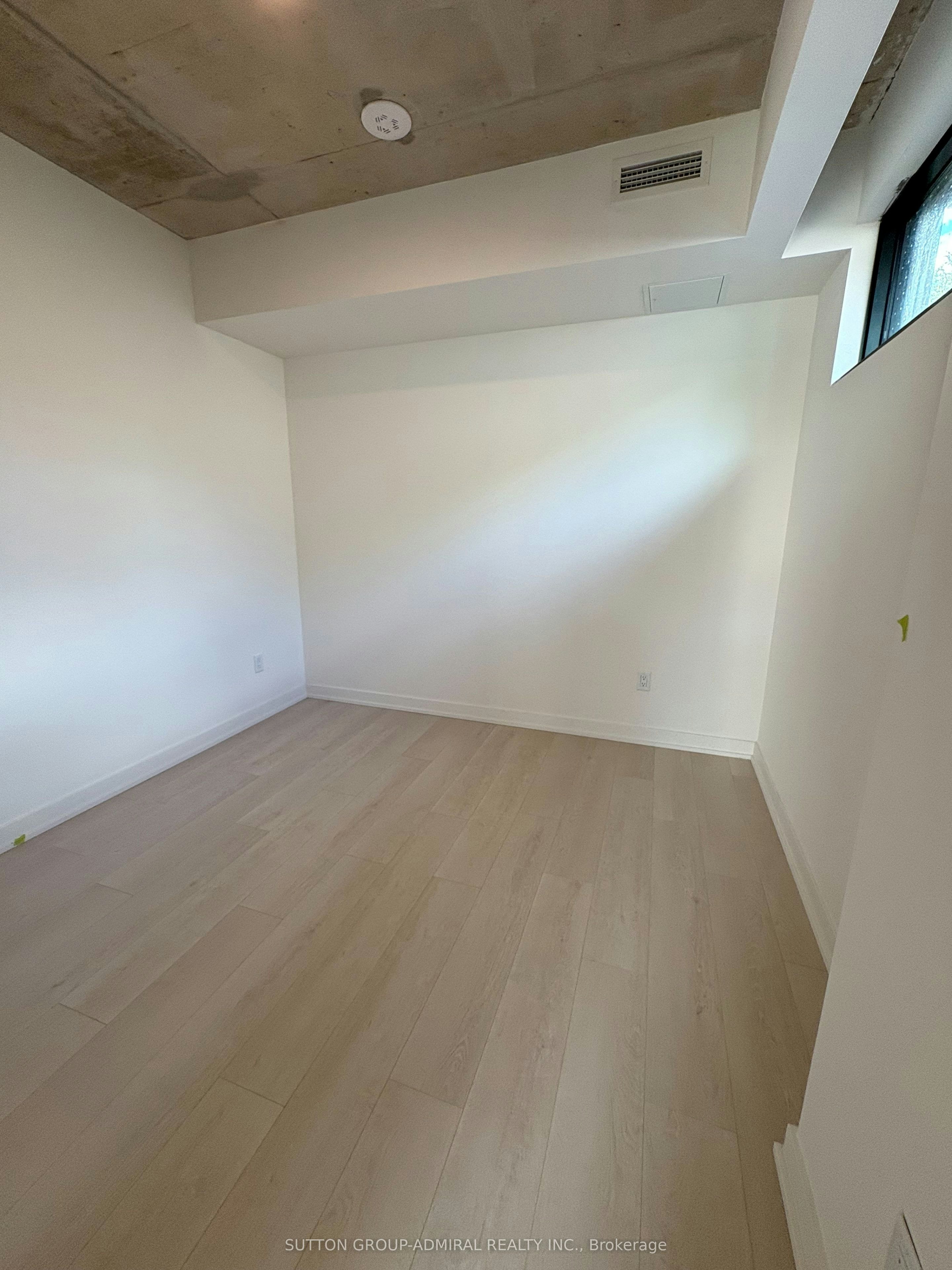 313-1 Vine Avenue, Toronto, ON, M6P 0C8 - 3