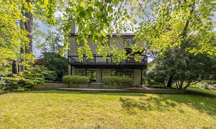 19 Ridgegate Crescent