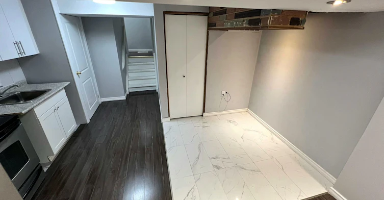 Lower-39 Frankton Crescent, Toronto, ON, M3J 1C2 - 3