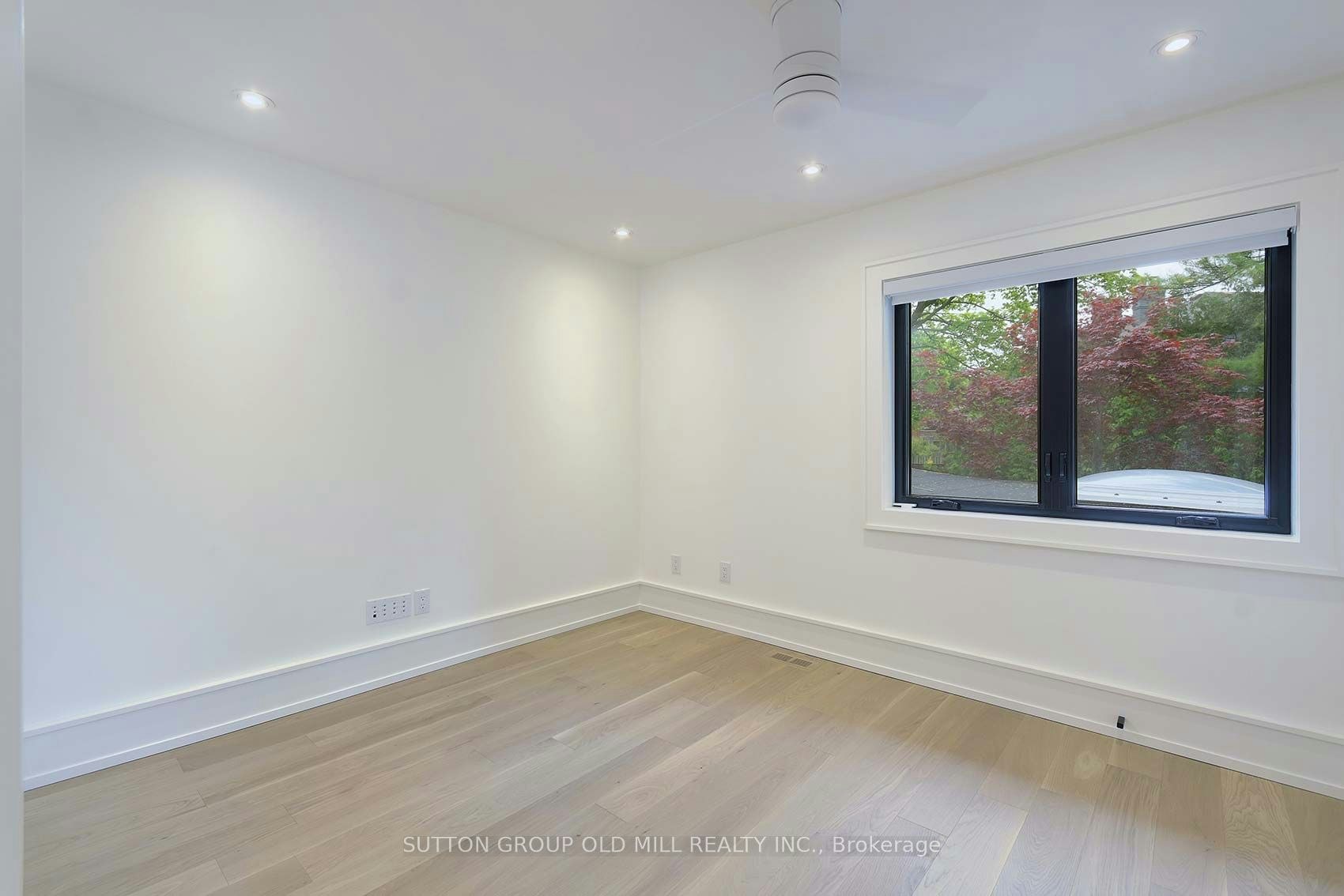 20 The Kingsway N/A, Toronto, ON, M8X 2T1 - 25