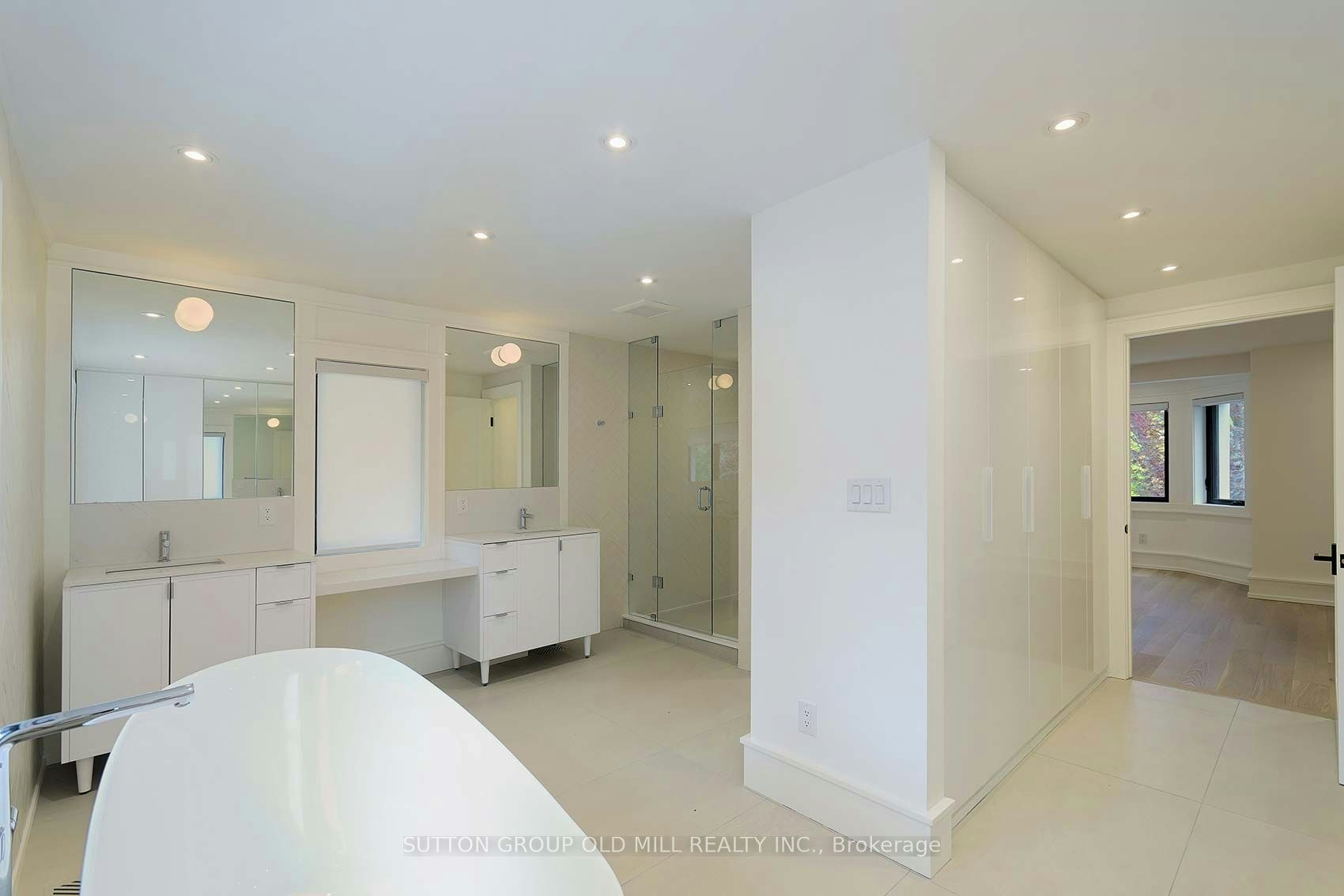 20 The Kingsway N/A, Toronto, ON, M8X 2T1 - 21