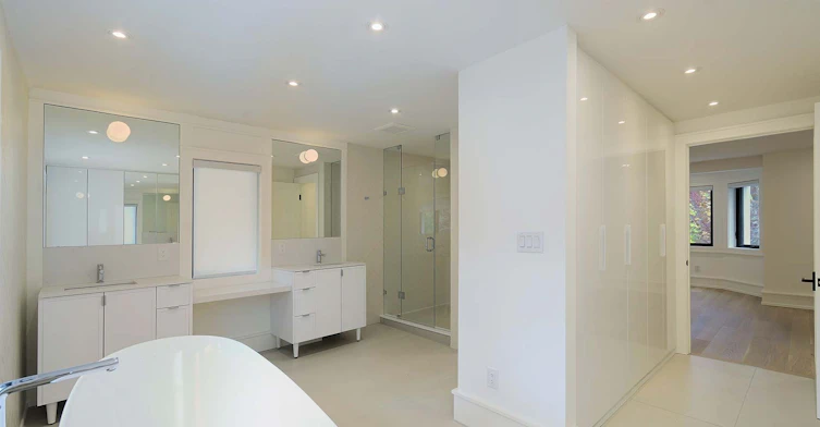 20 The Kingsway N/A, Toronto, ON, M8X 2T1 - 21