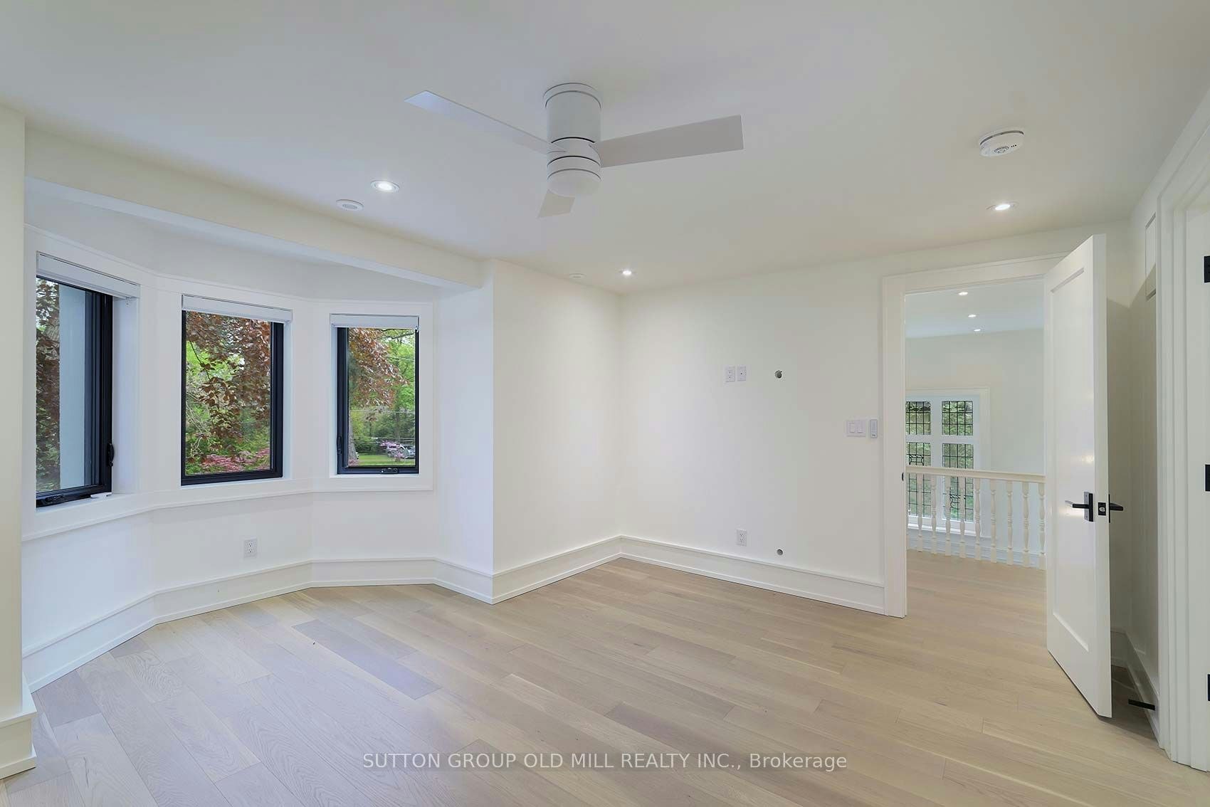 20 The Kingsway N/A, Toronto, ON, M8X 2T1 - 19