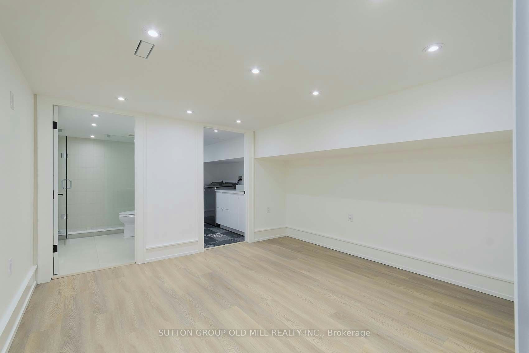20 The Kingsway N/A, Toronto, ON, M8X 2T1 - 37