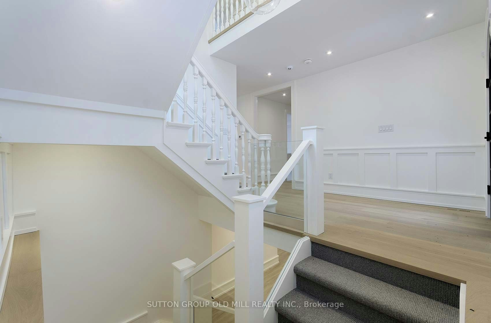 20 The Kingsway N/A, Toronto, ON, M8X 2T1 - 34
