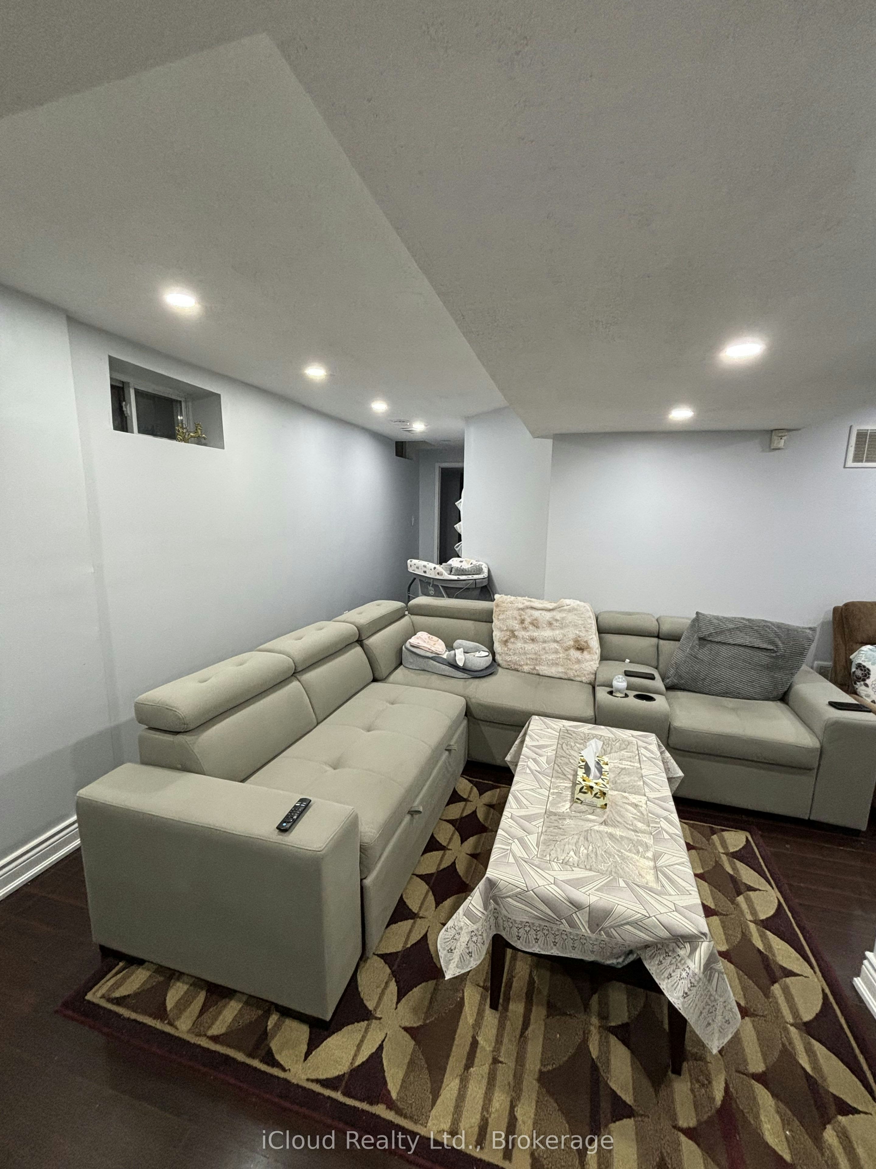 Bsmt-37 Duggan Drive, Brampton, ON, L6Y 4J2 - 2