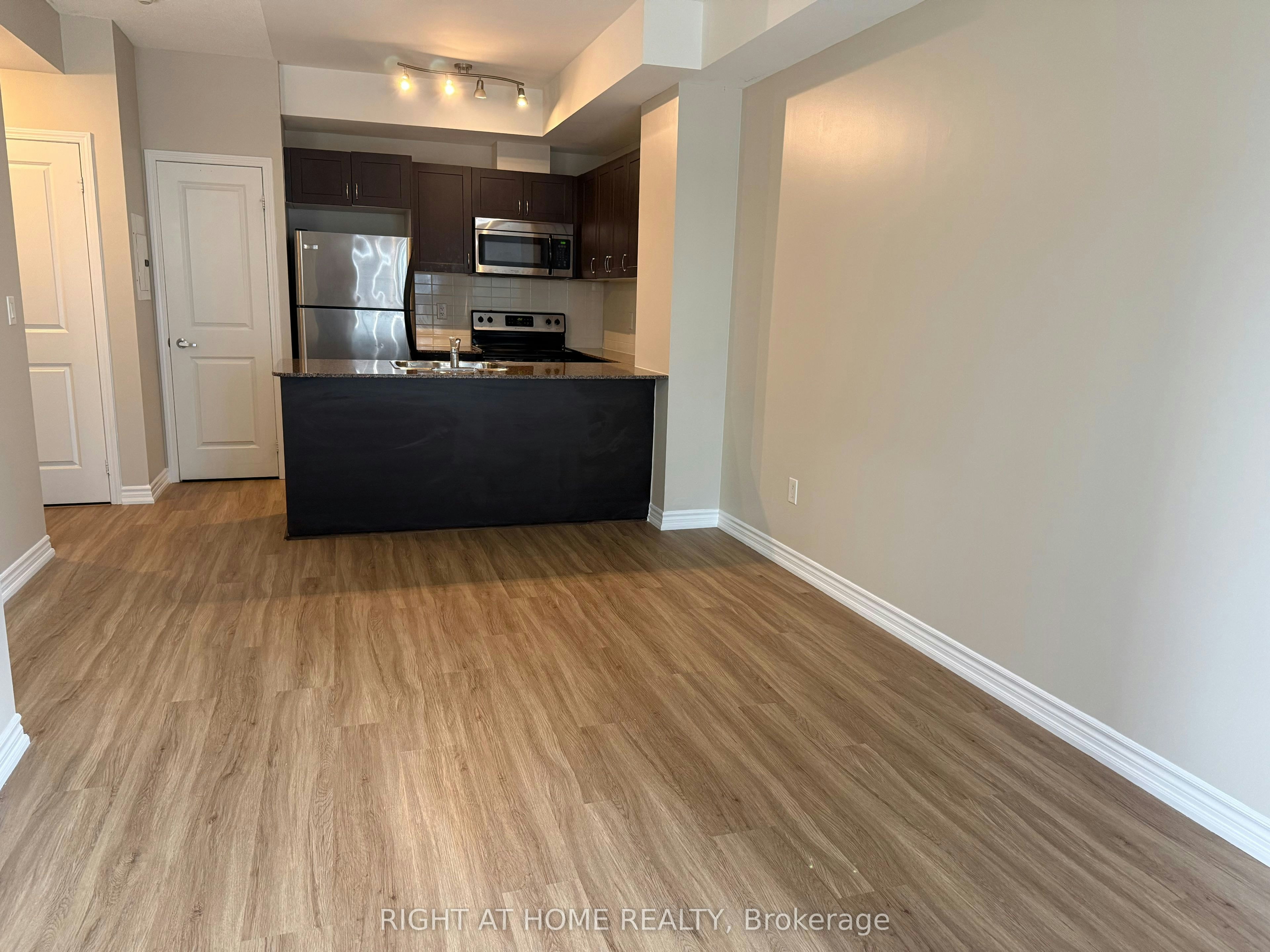 401-385 Prince Of Wales Drive, Mississauga, ON, L5B 0C6 - 12