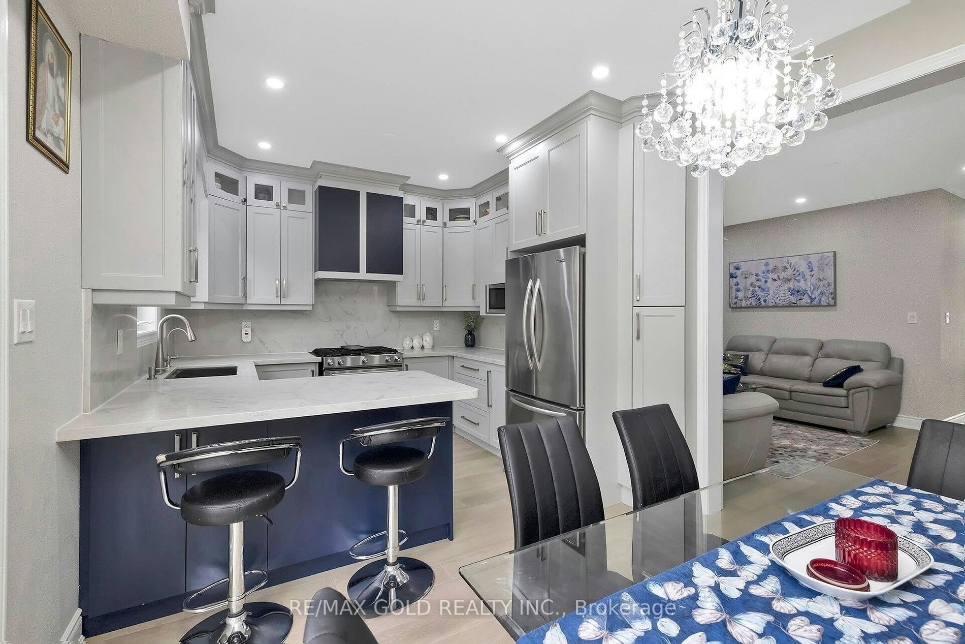 47 Antibes Drive, Brampton, ON, L6X 5H6 - 3