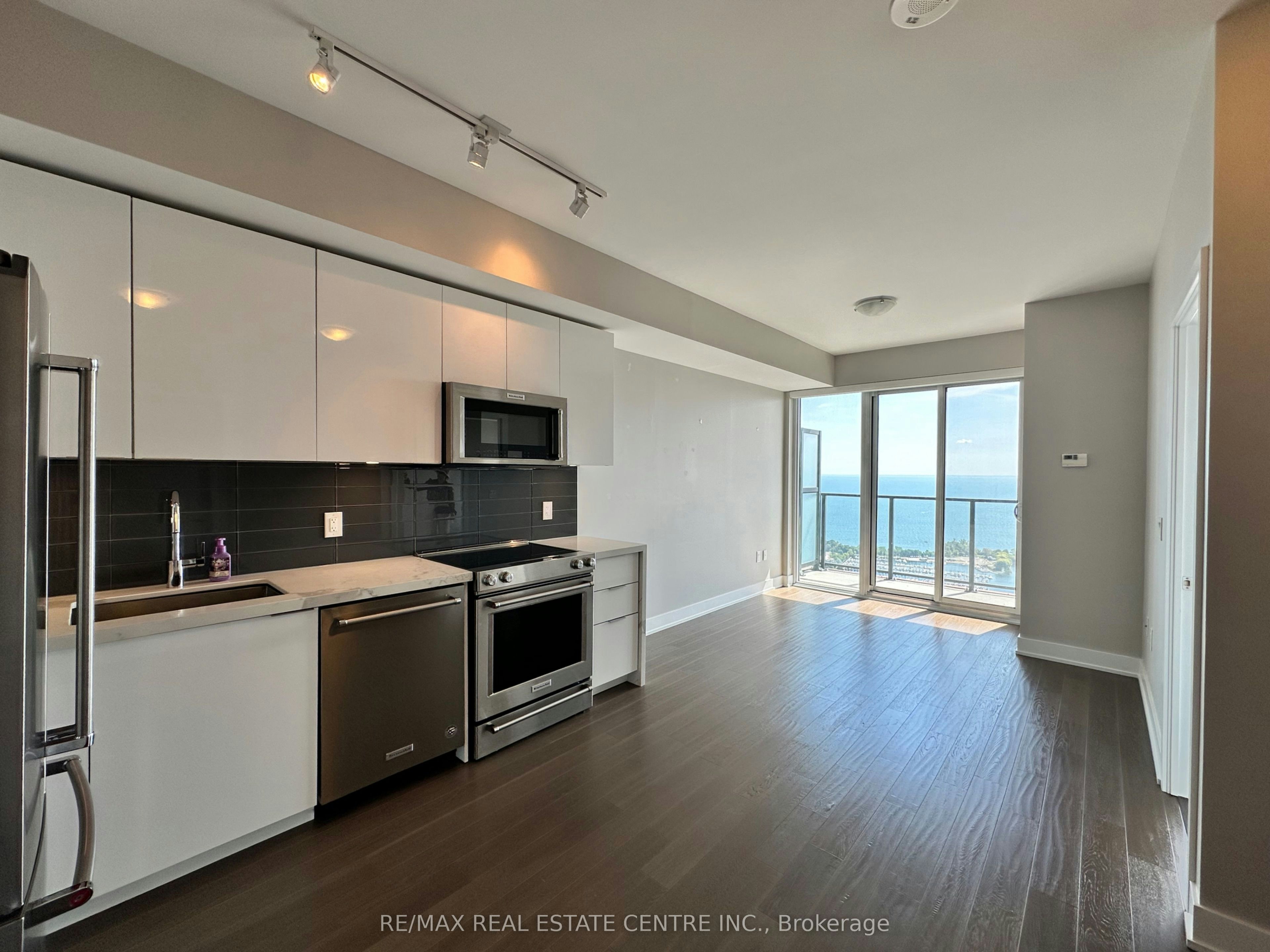 4911-30 Shore Breeze Drive, Toronto, ON, M8V 0J1 - 6
