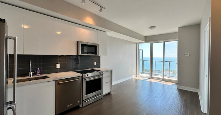 4911-30 Shore Breeze Drive, Toronto, ON, M8V 0J1 - 6