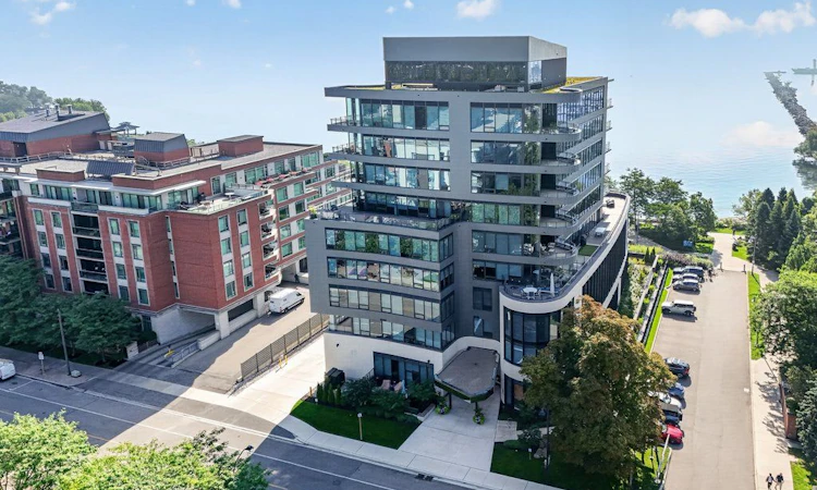 301-55 Port Street E