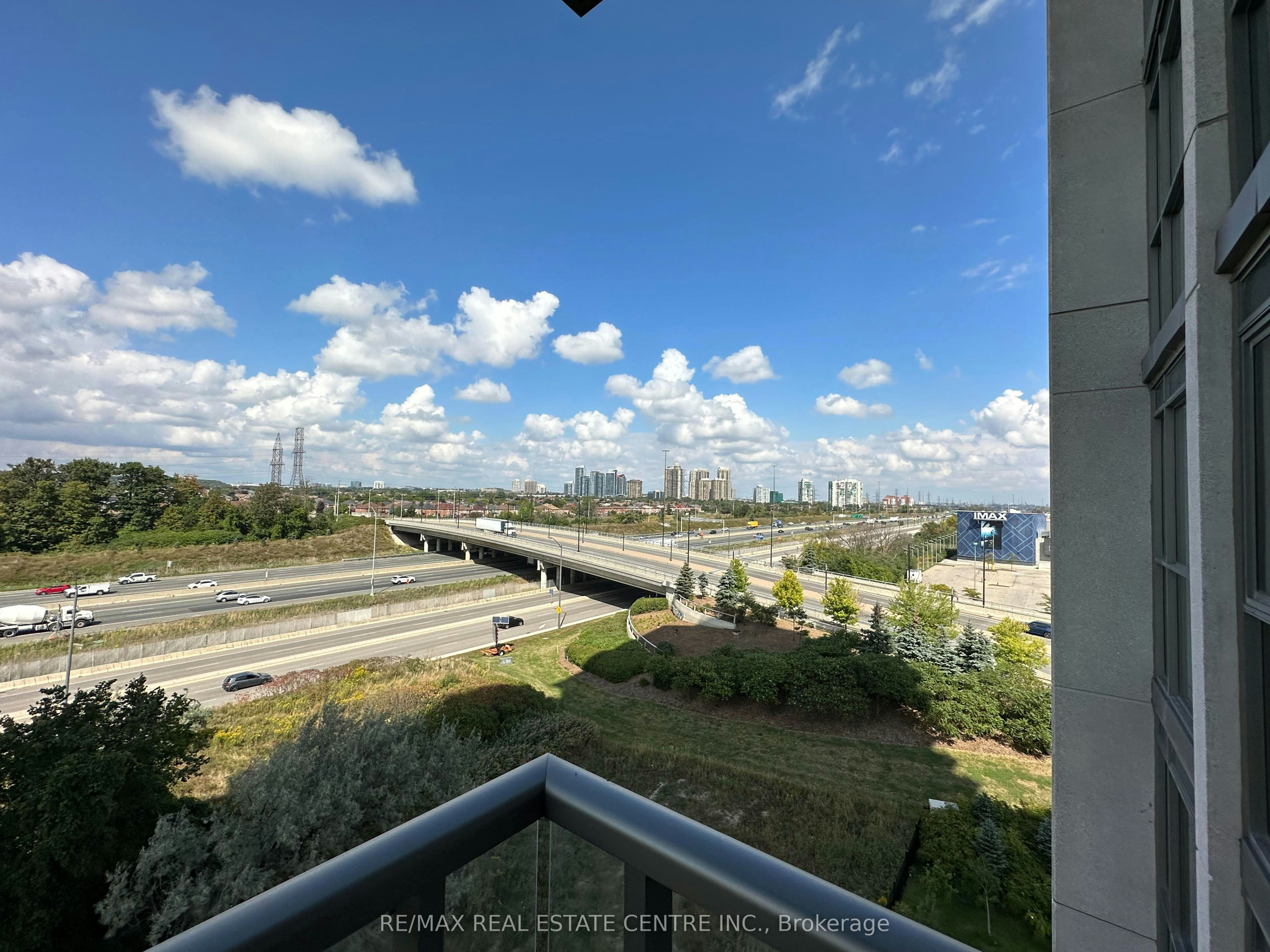 803-349 Rathburn Road, Mississauga, ON, L5B 0G9 - 9