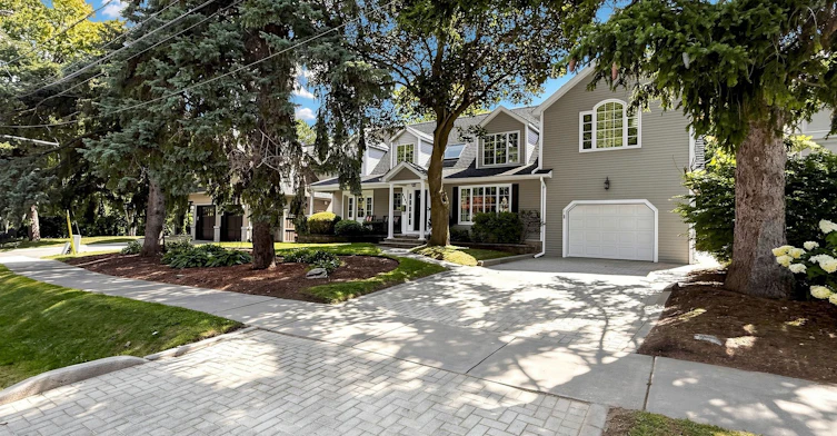 1304 Devon Road, Oakville, ON, L6J 2L8