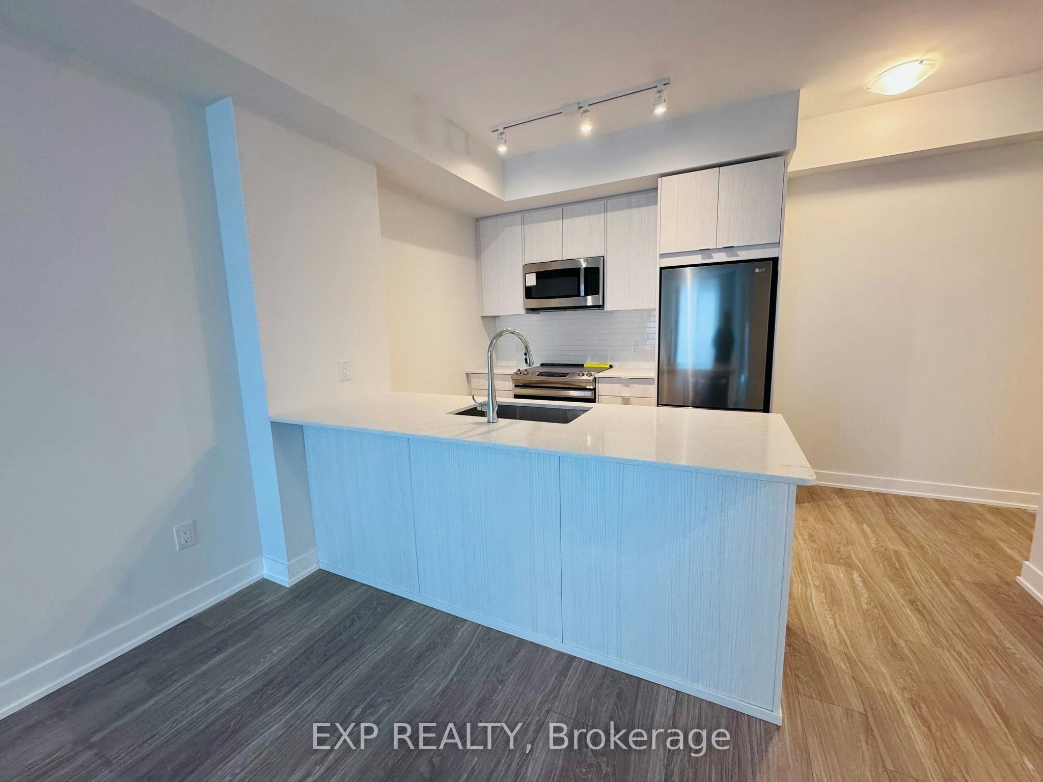 3505-4130 Parkside Village Drive, Mississauga, ON, L5B 0L7 - 3