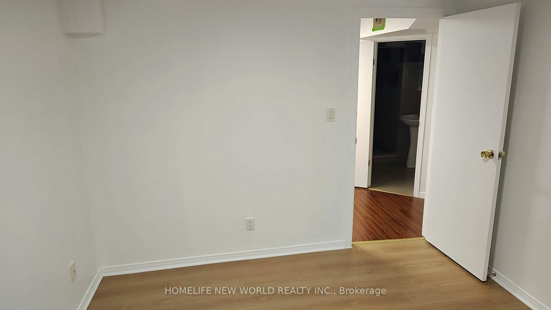 Lower Level-4383 Radisson Crescent, Mississauga, ON, L5M 4C5 - 13
