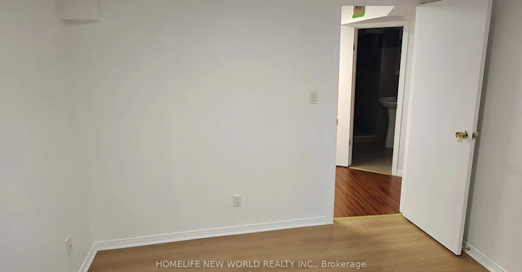 Lower Level-4383 Radisson Crescent, Mississauga, ON, L5M 4C5 - 13