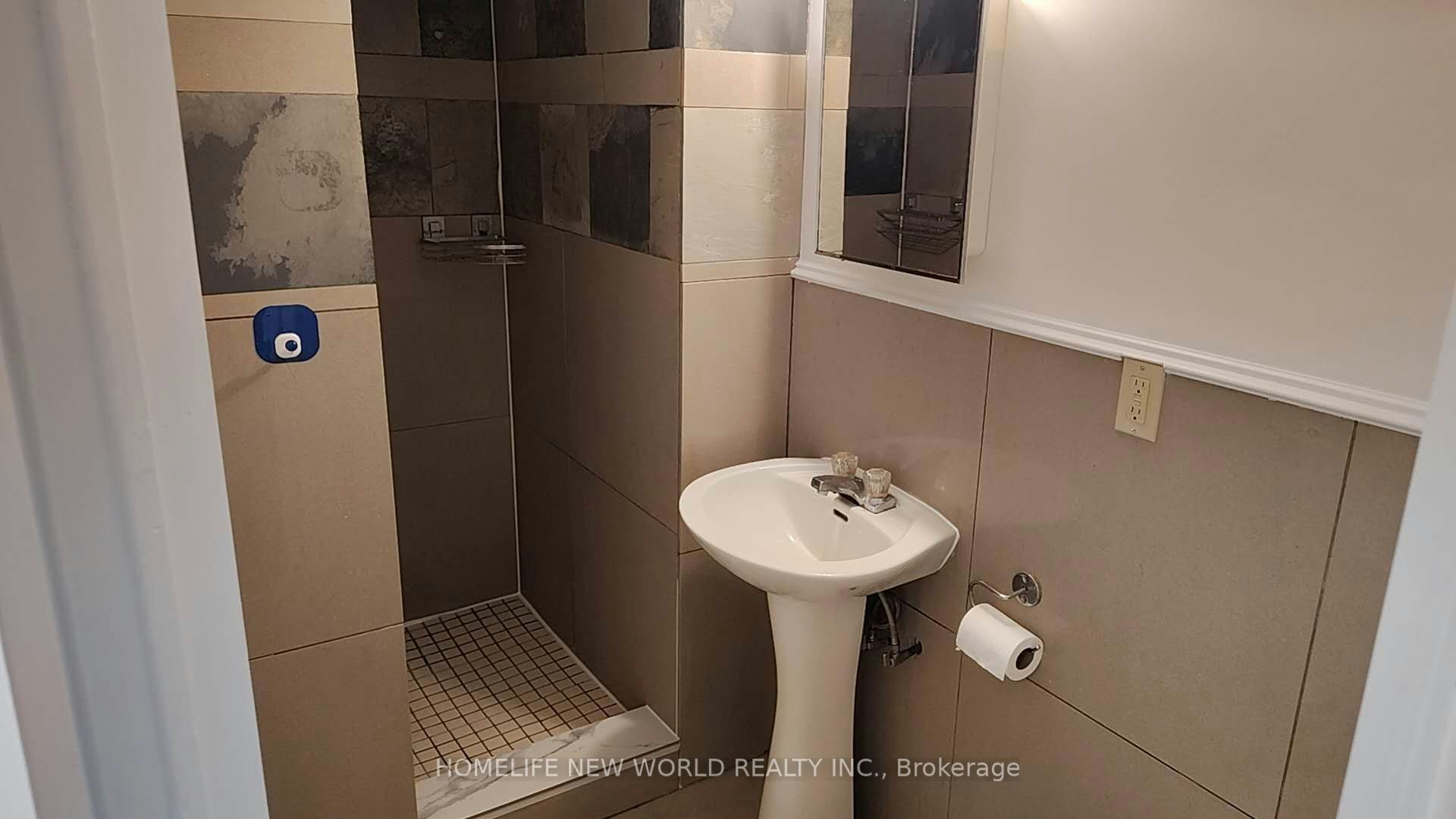 Lower Level-4383 Radisson Crescent, Mississauga, ON, L5M 4C5 - 6