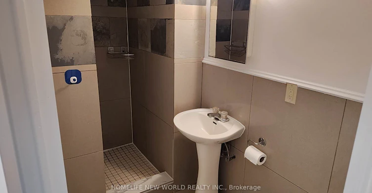 Lower Level-4383 Radisson Crescent, Mississauga, ON, L5M 4C5 - 6