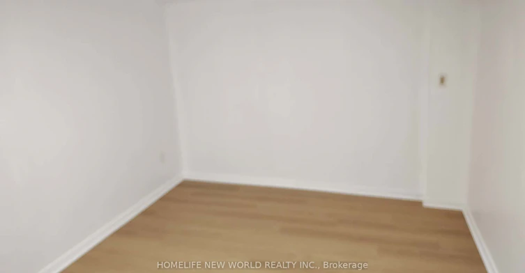 Lower Level-4383 Radisson Crescent, Mississauga, ON, L5M 4C5 - 12