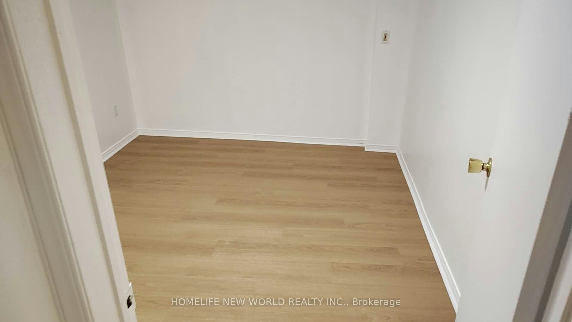 Lower Level-4383 Radisson Crescent, Mississauga, ON, L5M 4C5 - 11
