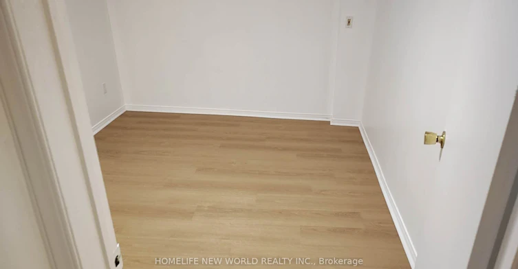 Lower Level-4383 Radisson Crescent, Mississauga, ON, L5M 4C5 - 11