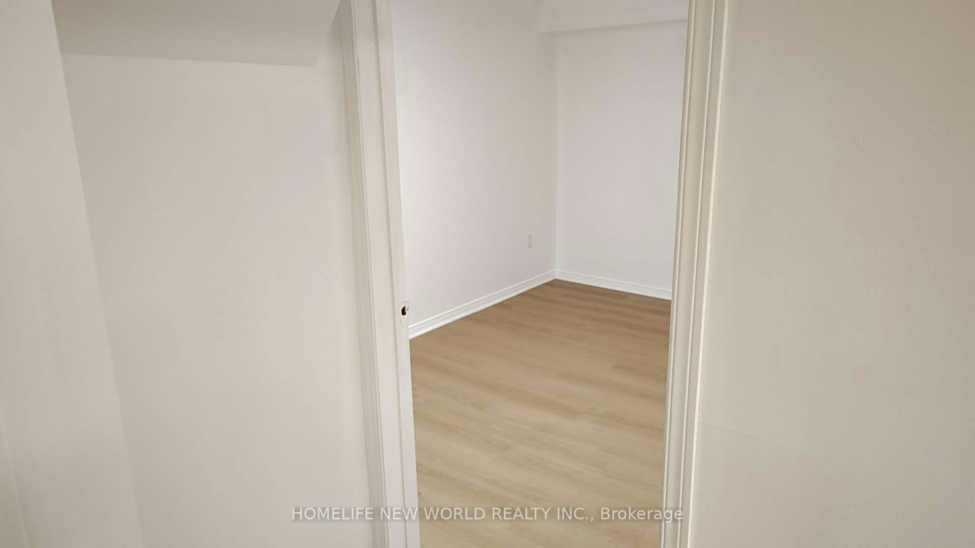 Lower Level-4383 Radisson Crescent, Mississauga, ON, L5M 4C5 - 10