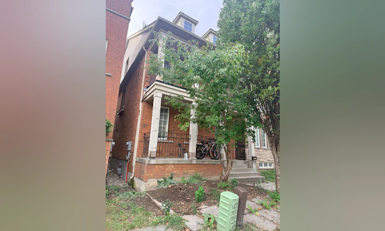 10 Aldwinckle Heights