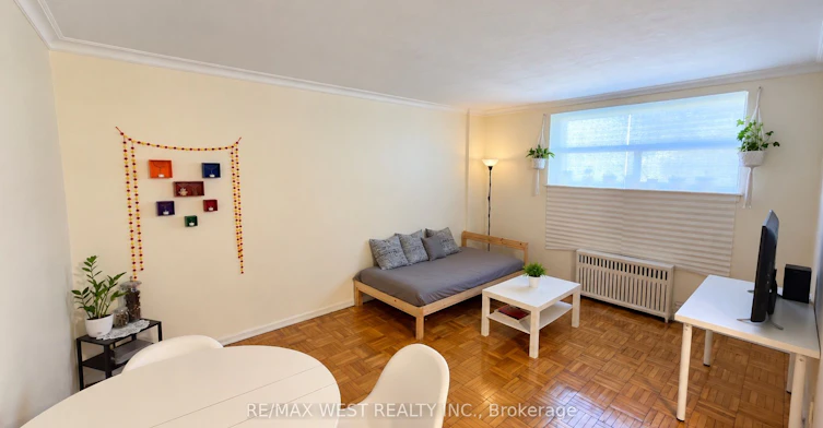 29-10 Crown Hill Place, Toronto, ON, M8Y 4C6