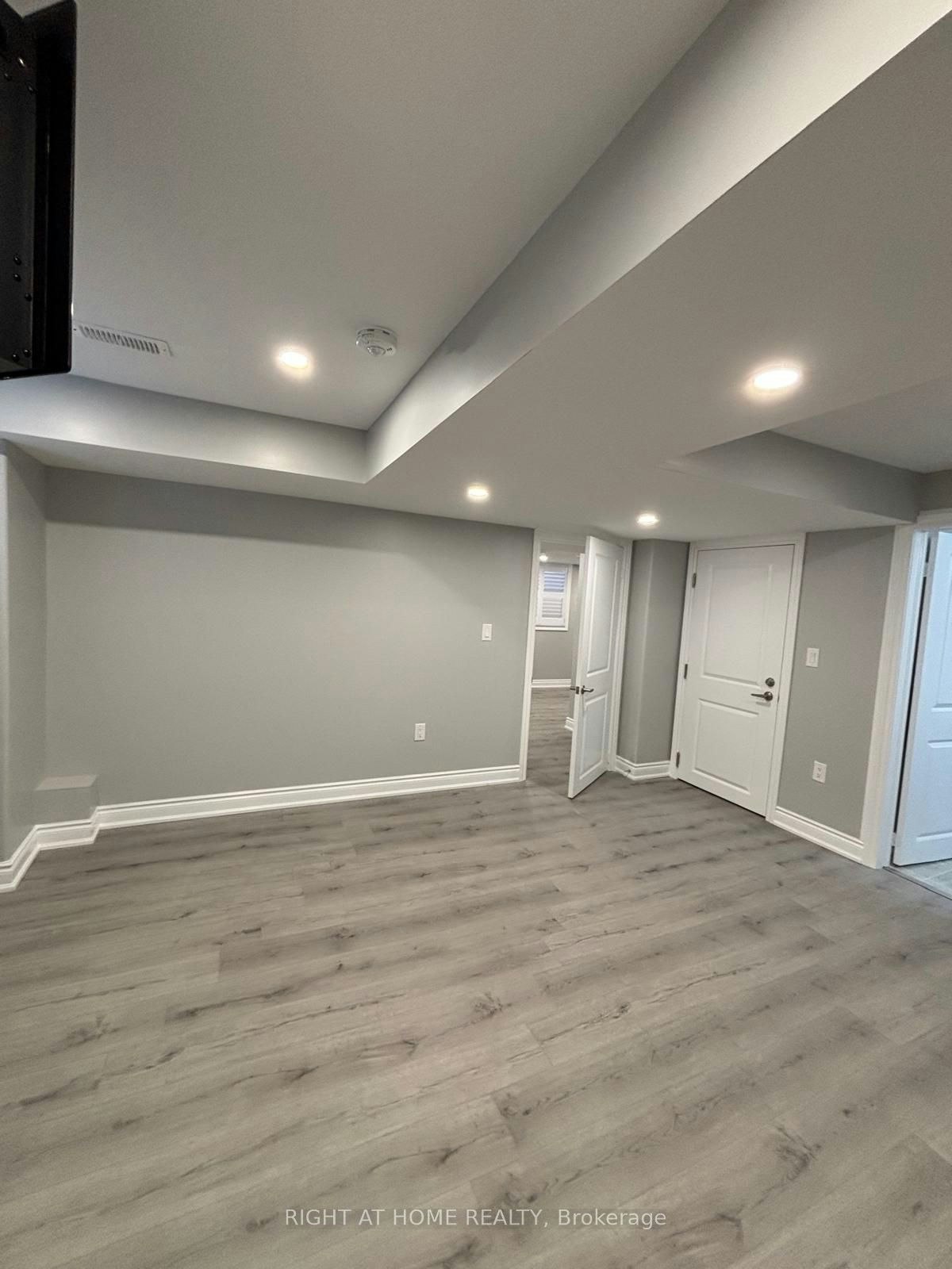 LOWER LEVEL-1526 Zilio Terrace, Milton, ON, L9E 2H8 - 9