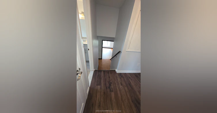 26 Murchison Crescent N, Toronto, ON, M9V 3P6 - 33