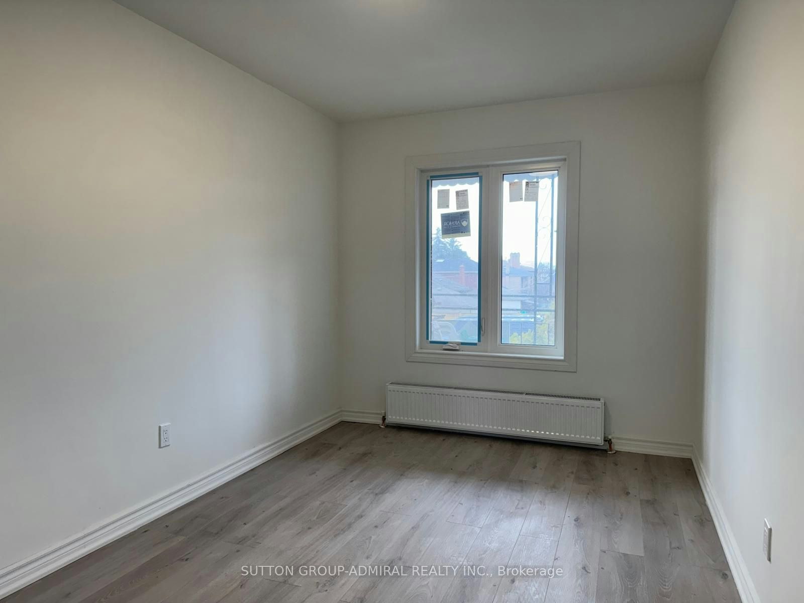 Upper-2986A Dufferin Street, Toronto, ON, M6B 3T3 - 7