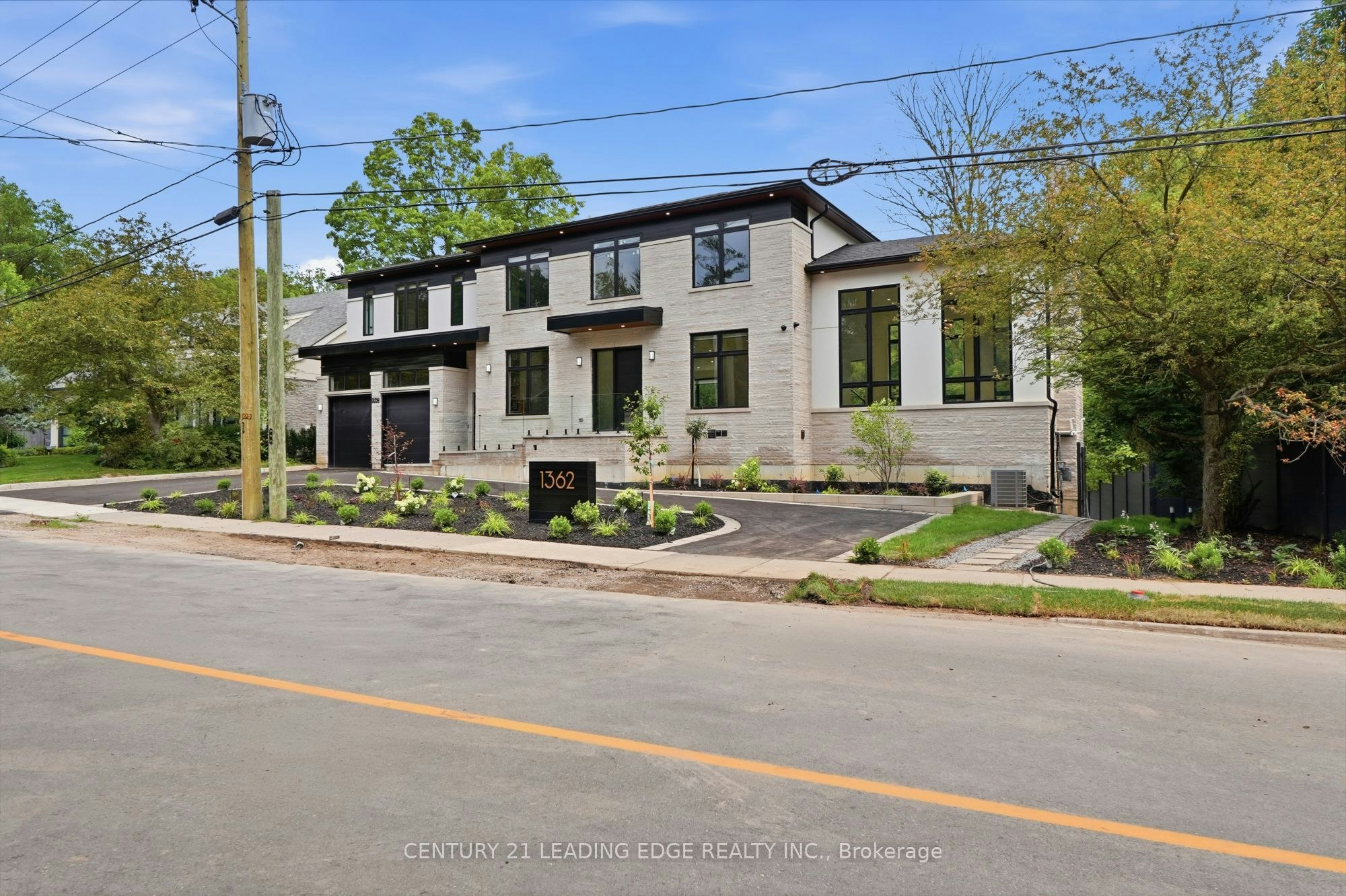 1362 Devon Road, Oakville, ON, L6J 2M1