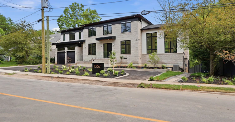 1362 Devon Road, Oakville, ON, L6J 2M1